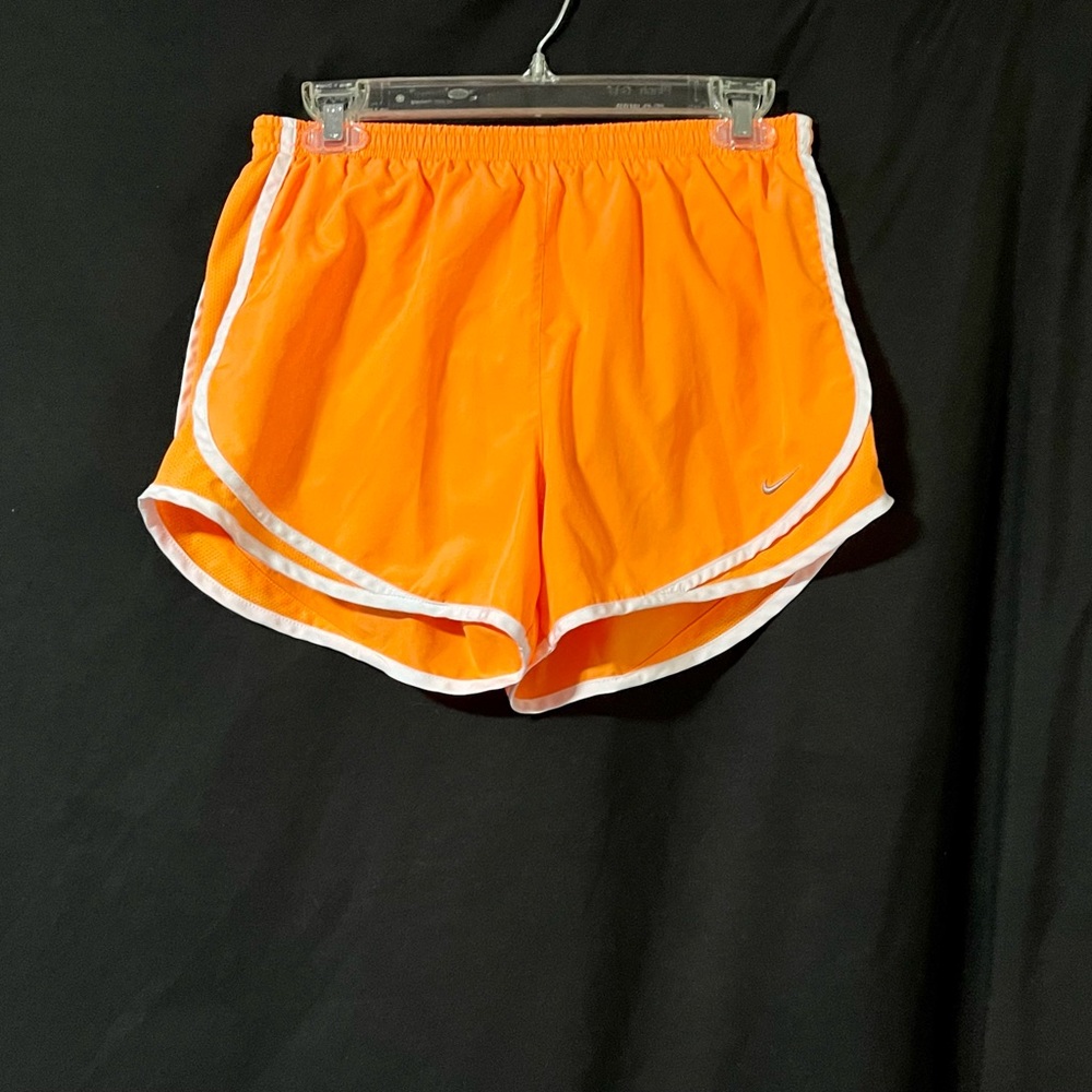 Nike Women’s DRI-FIT Active Shorts Size Medium